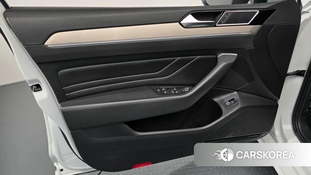 Volkswagen Passat GT (B8) id 4224446 из Кореи 16