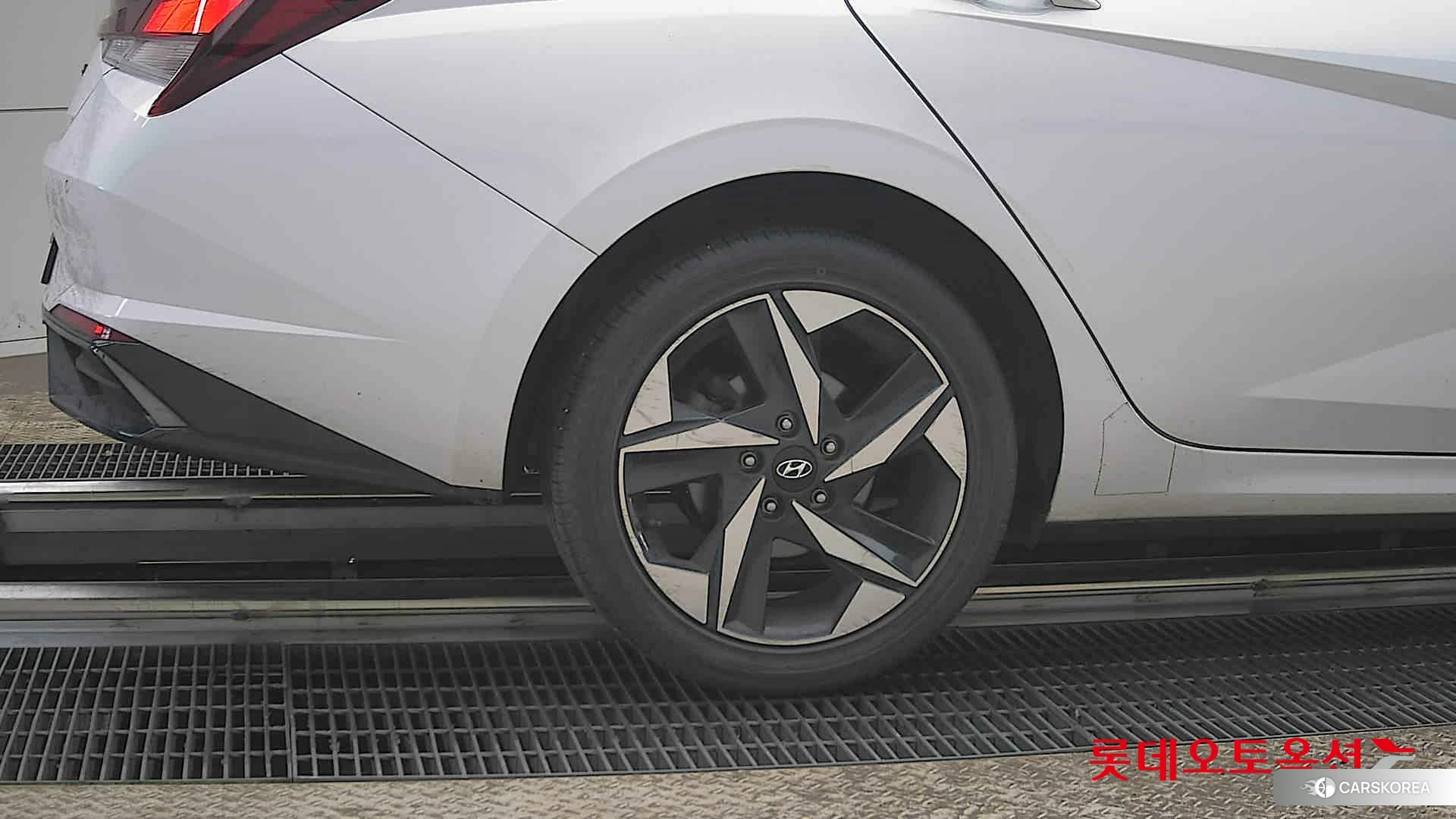 Hyundai Avante id 3888336 из Кореи 16