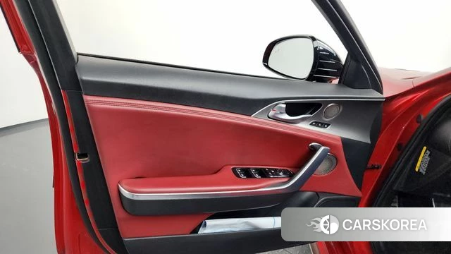 Kia Stinger id 4188629 из Кореи 16