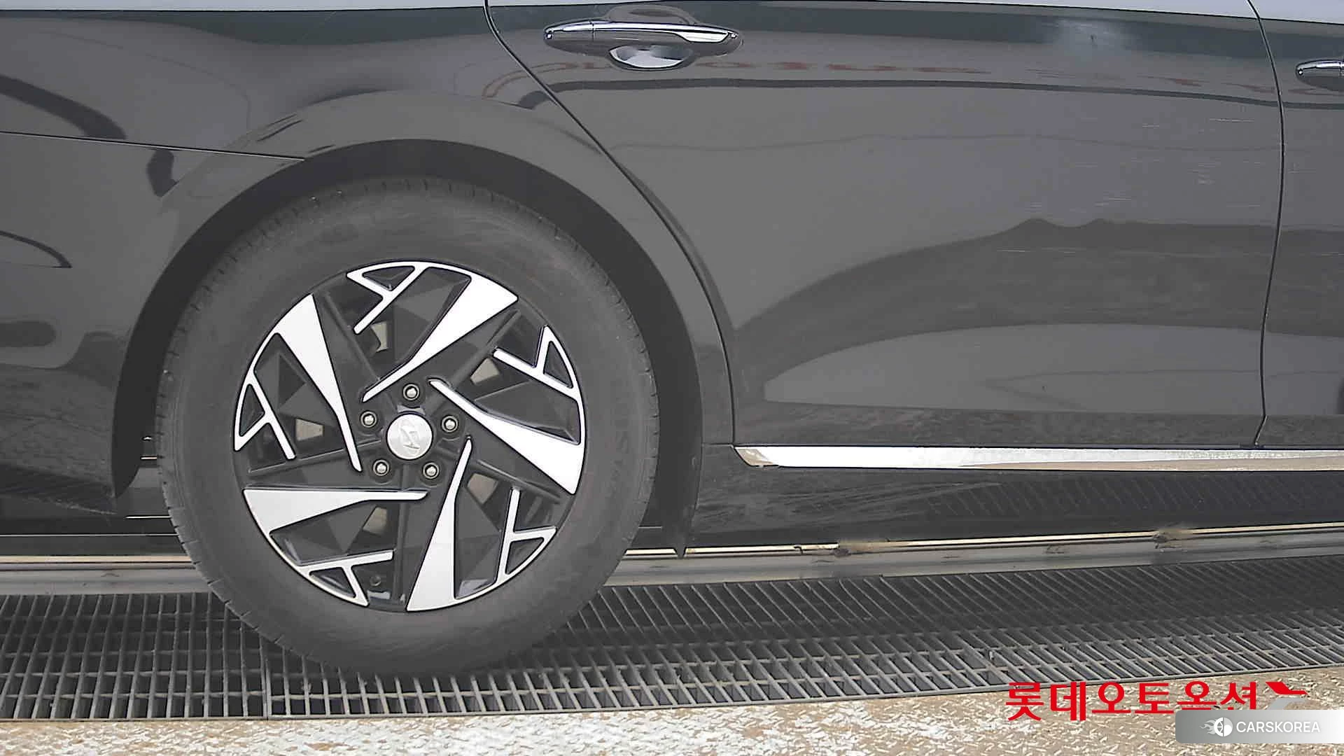 Hyundai Grandeur Hybrid id 3869360 из Кореи 16