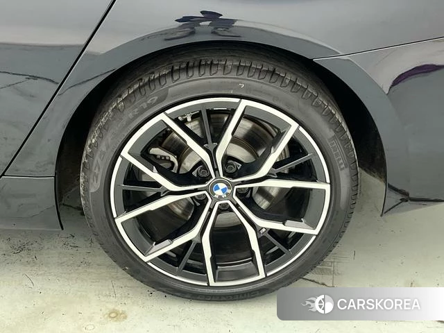 BMW 5 series id 4271831 из Китая 16