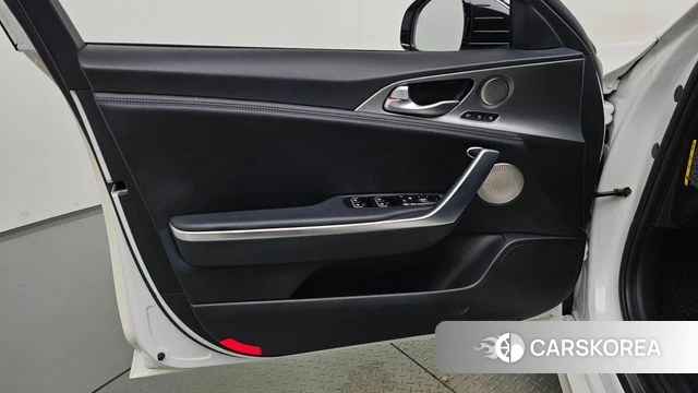 Kia Stinger id 4900800 из Кореи 16