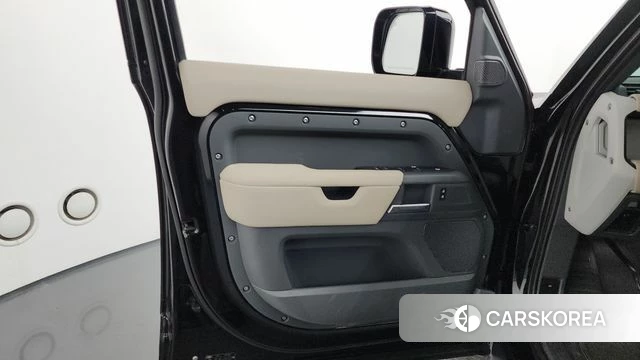 Land Rover Defender (L663) id 4619410 из Кореи 16