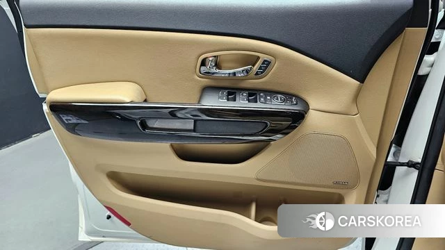 Kia The New Carnival id 4397877 из Кореи 16