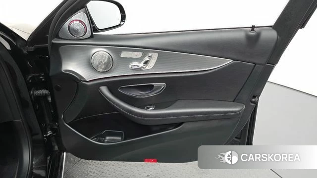Mercedes-Benz E-Class W213 id 4755081 из Кореи 16