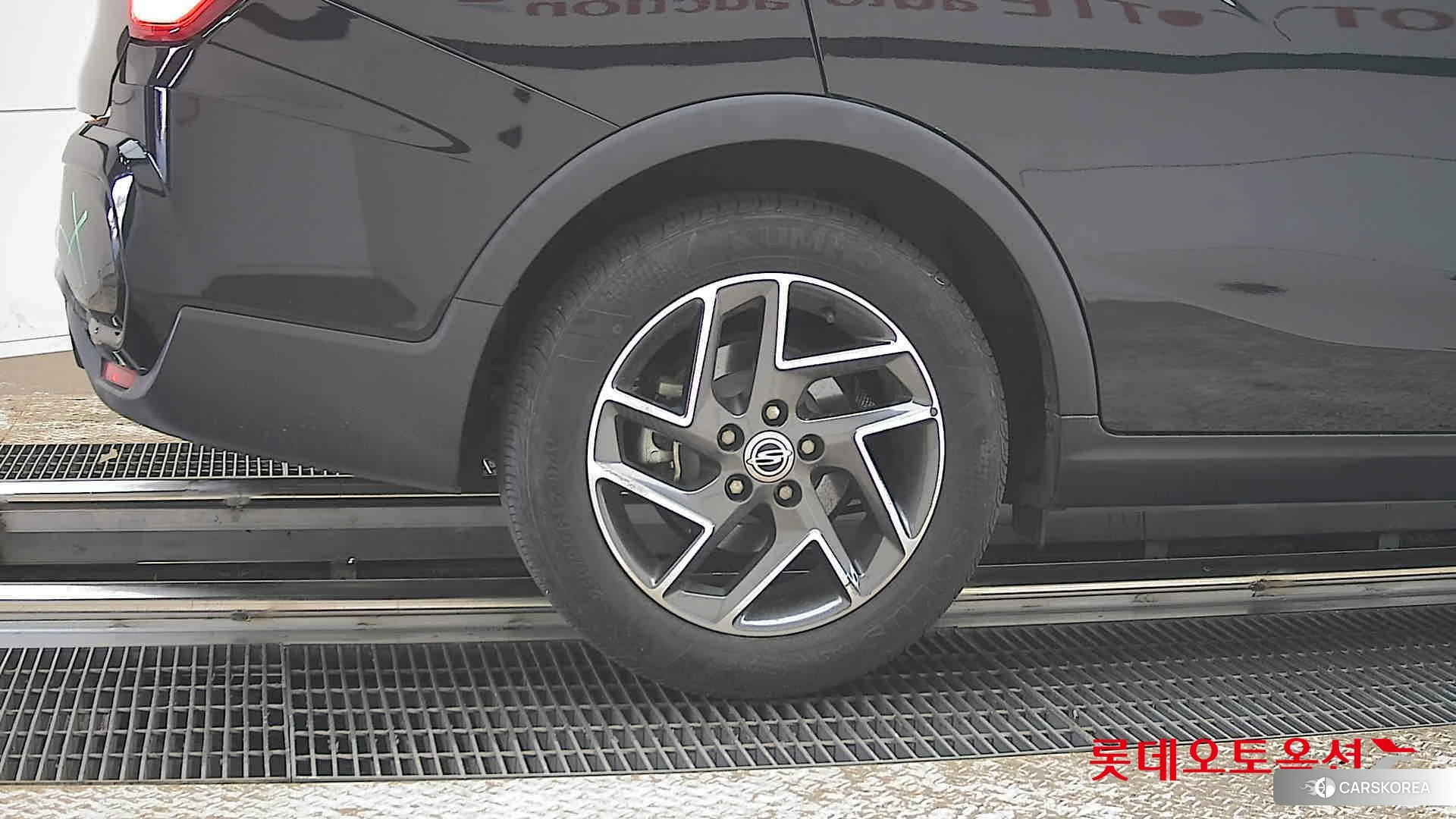 SsangYong Tivoli Air id 3882199 из Кореи 16