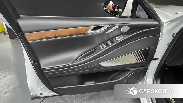 Genesis Electrified G80 (RG3) id 4505928 из Кореи 15