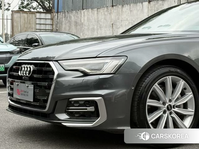 Audi A6L id 4299708 из Китая 16