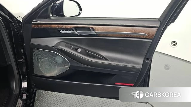 Genesis G90 id 4849582 из Кореи 16