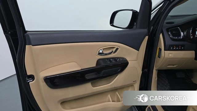 Kia The New Carnival id 4490981 из Кореи 16