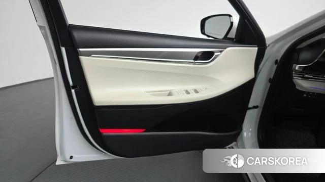 Hyundai The New Grandeur IG Hybrid id 4231077 из Кореи 16