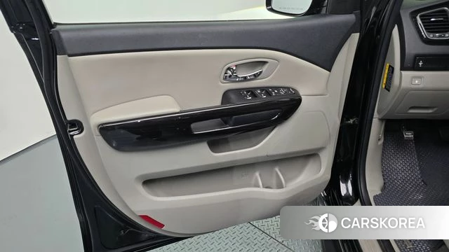 Kia The New Carnival id 4520257 из Кореи 16