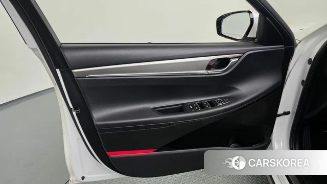 Hyundai The New Grandeur IG Hybrid id 4303575 из Кореи 16