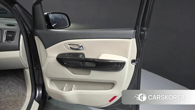 Kia The New Carnival id 4573987 из Кореи 16