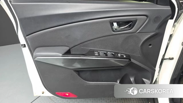 Ssangyong Tivoli Air id 4750529 из Кореи 16