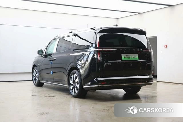 Volvo EM90 id 3920179 из Китая 16