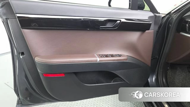 Hyundai Grandeur (GN7) id 4480483 из Кореи 16