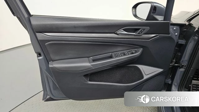 Volkswagen Golf 8th Generation id 4783885 из Кореи 16