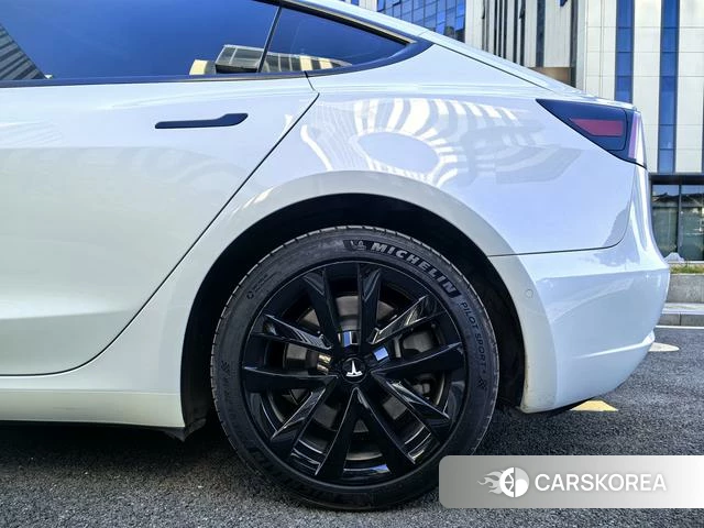 Tesla Model 3 id 4190389 из Китая 16