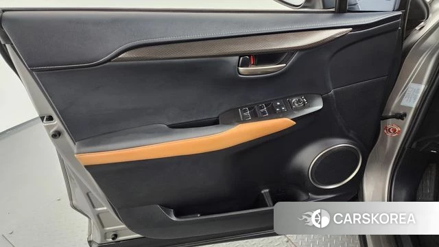 Lexus NX300h id 4355750 из Кореи 16