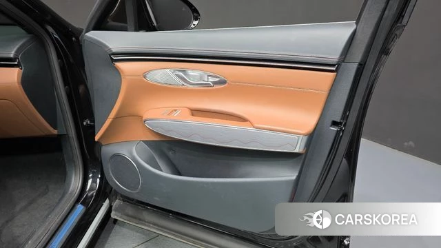 Genesis GV70 id 4905778 из Кореи 16