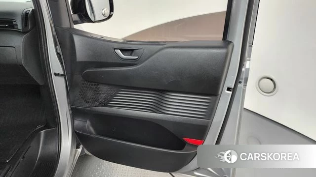 Hyundai Staria id 4524373 из Кореи 16