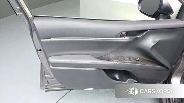 Toyota Camry (XV70) id 4487920 из Кореи 16