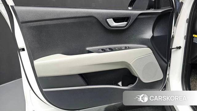 Kia Stonic id 4895535 из Кореи 16