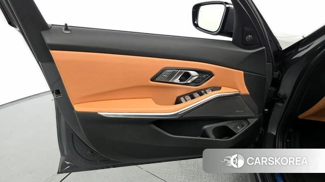BMW 3 Series (G20) id 4387872 из Кореи 16
