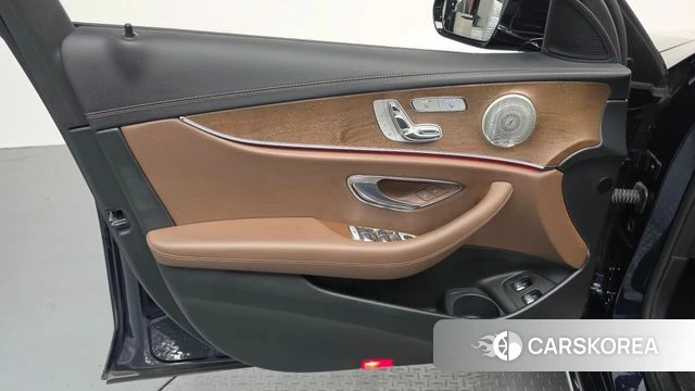 Mercedes-Benz E-Class W213 id 4283114 из Кореи 16
