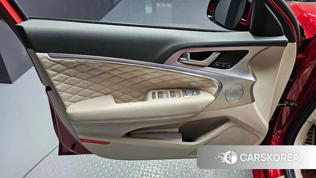 Genesis G70 id 4465359 из Кореи 16