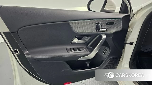 Mercedes-Benz A-Class W177 id 4632215 из Кореи 16