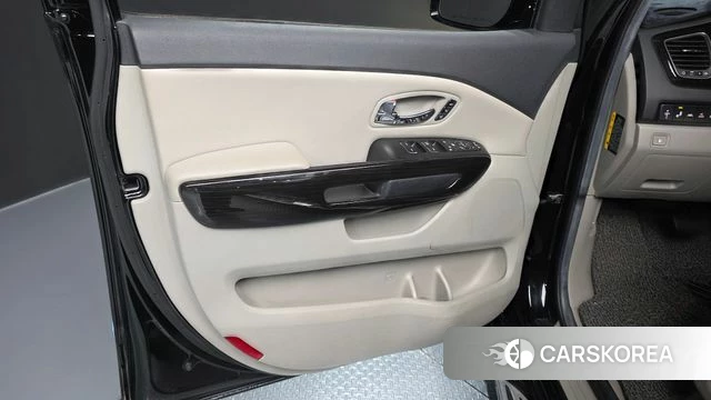Kia The New Carnival id 4491146 из Кореи 16