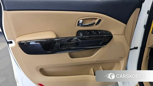 Kia The New Carnival id 4318107 из Кореи 16
