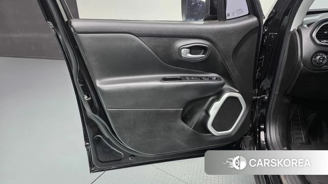 Jeep Renegade id 4339568 из Кореи 16