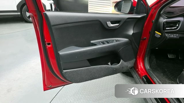Kia Stonic id 4203650 из Кореи 16