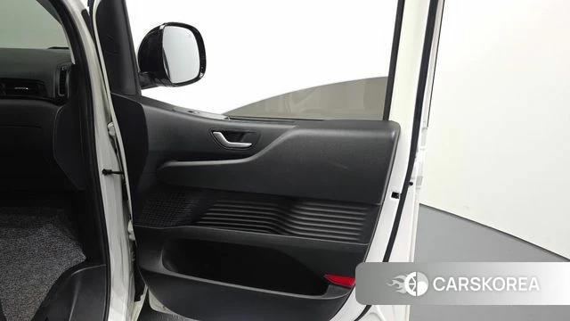 Hyundai Staria id 4302438 из Кореи 16