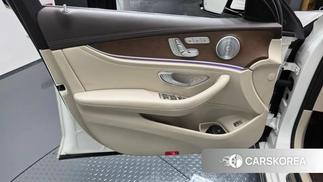 Mercedes-Benz E-Class W213 id 4225375 из Кореи 16