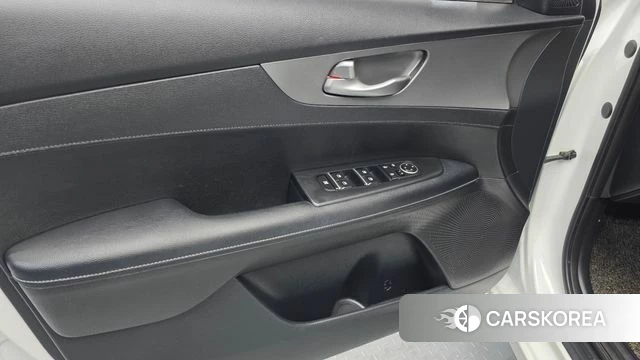 Kia Come New K3 id 4489915 из Кореи 16
