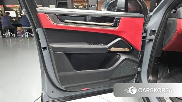 Porsche Cayenne (PO536) id 4650037 из Кореи 16