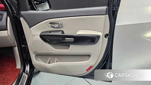 Kia The New Carnival id 4350843 из Кореи 16