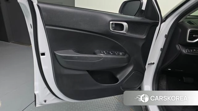 Hyundai Venue id 4549758 из Кореи 16