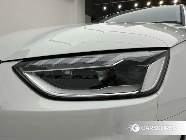 Audi A4L id 3957770 из Китая 16