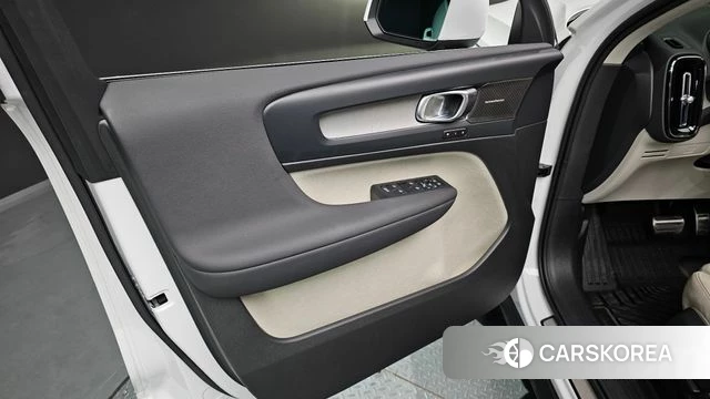 Volvo XC40 id 4381926 из Кореи 16