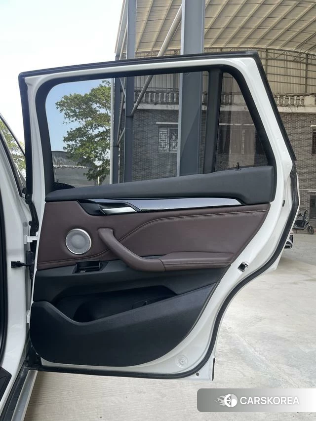 BMW X1 id 4262101 из Китая 16