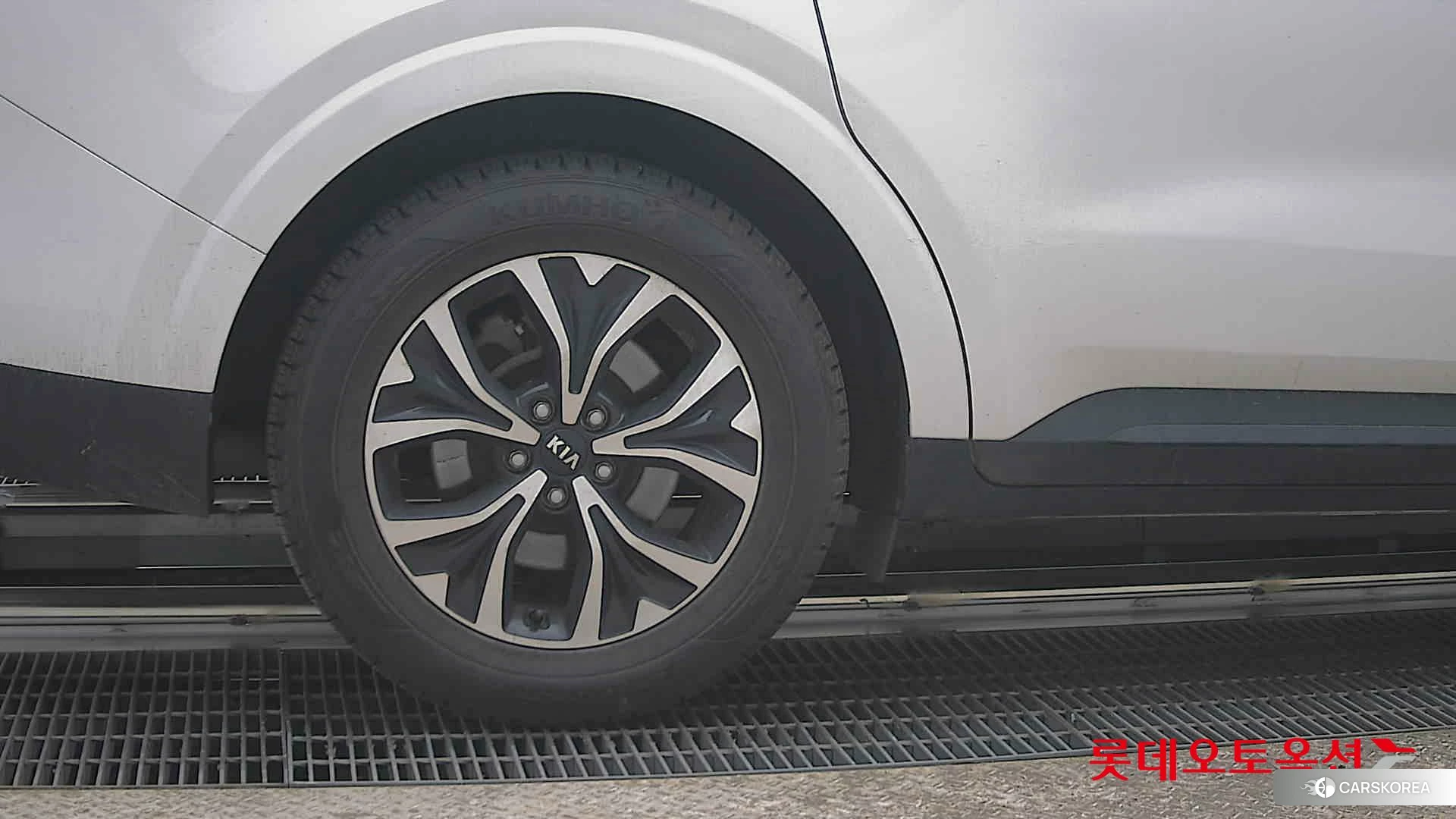 Kia Carnival id 3869430 из Кореи 16