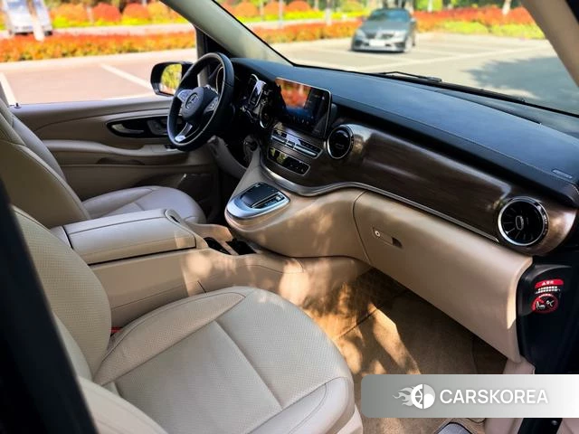 Mercedes-Benz V-class id 4272207 из Китая 16