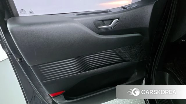 Hyundai Staria id 4281386 из Кореи 16