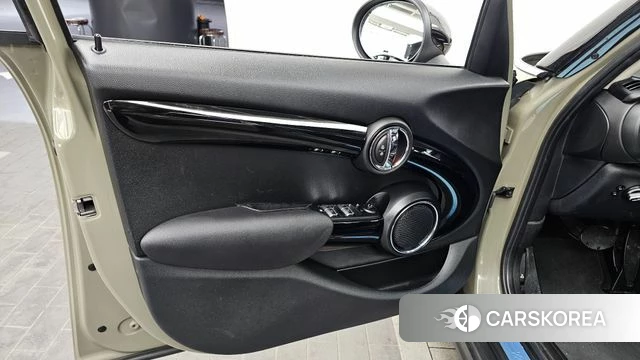 Mini Cooper S id 4371524 из Кореи 16
