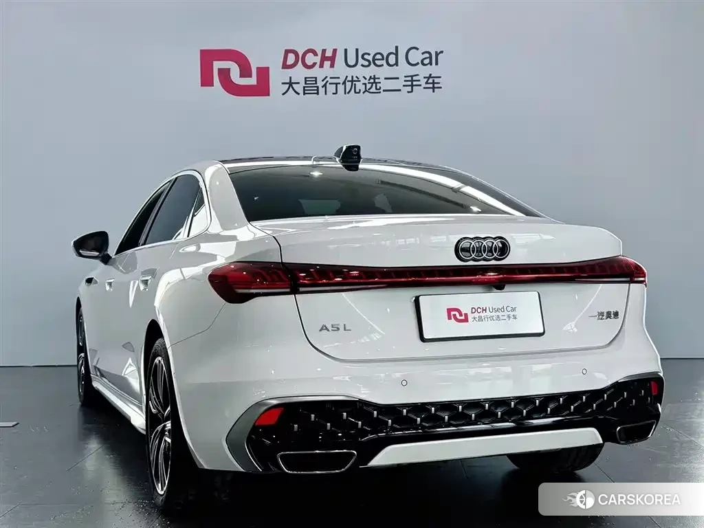 Audi A5L id 4538846 из Китая 16
